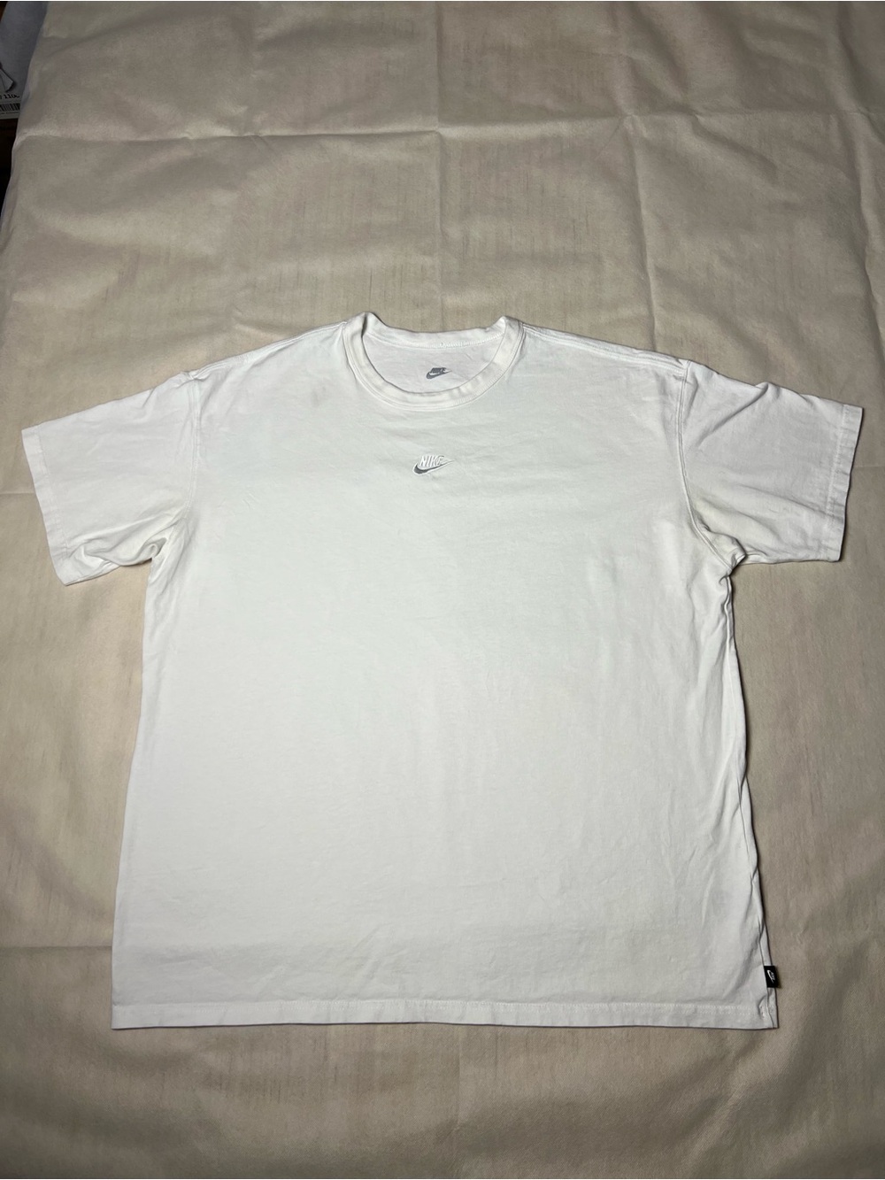 White Nike T-shirt with‎ embroidered logo